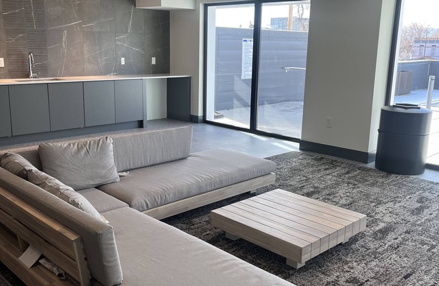 Art District Retreat: Studio Getaway