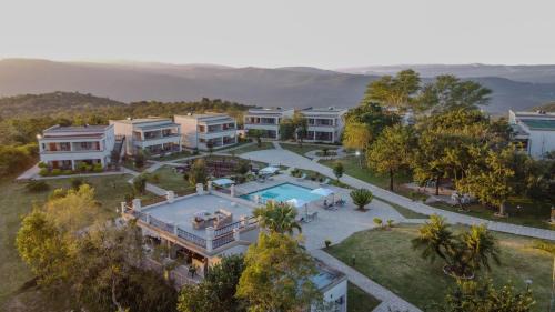 ASANTE MOUNTAIN LODGE