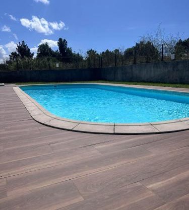 Aserradero - Bajo con terraza y piscina !
