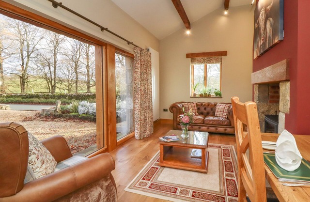 ASH COTTAGE, with a garden in Gargrave