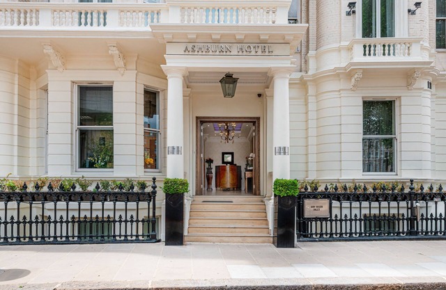 Ashburn Hotel