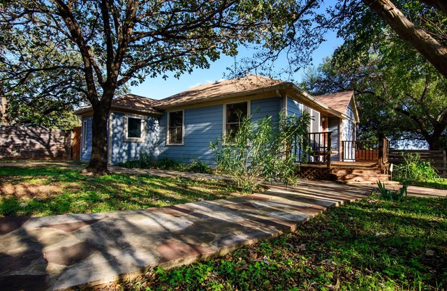 Ask about discounts for longer stays at this Fantastic 3/2 home in Zilker Park