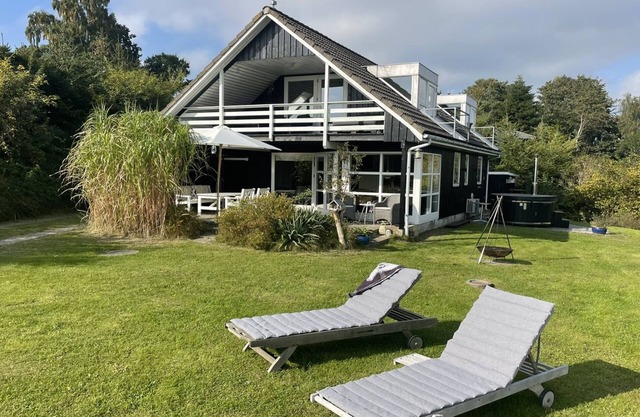 "Asmod" - 450m from the sea by Interhome