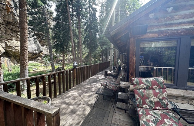Aspen Leaf Cabin located in a peaceful rock canyon with a creek and solitude