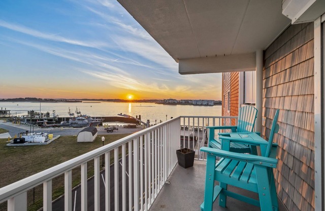 Assateague House 305 Bayfront Pool and Breathtaking Views!