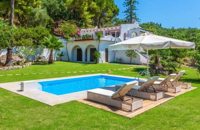 Astarte Villas - Hacienda Luxurious Private Villa