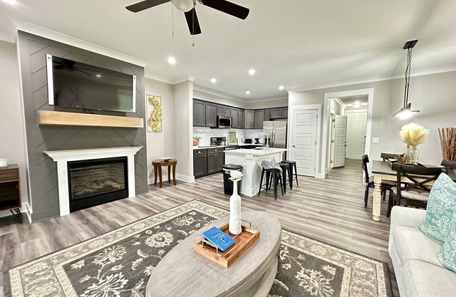 Astonishing Averill GVL!