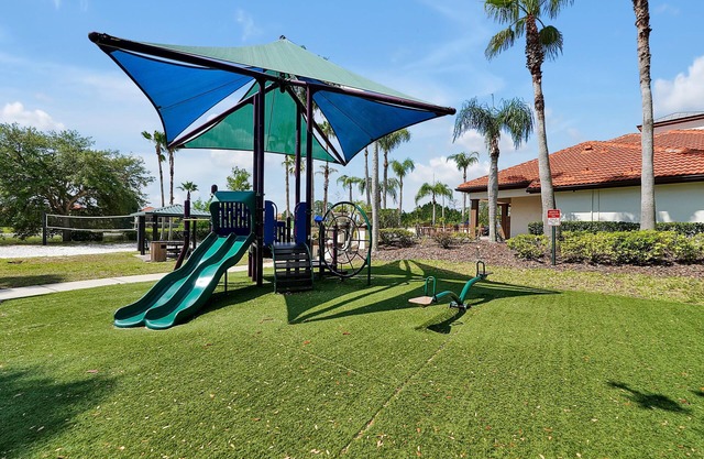 Astonishing Aviana Resort: Pool, Game Room & Clubhouse | Near Disney