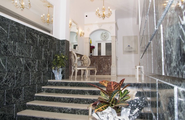 Astron Hotel