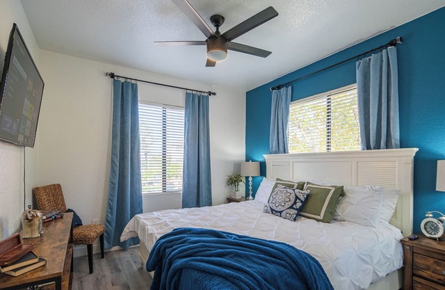ASU Getaway | King Beds, Self Check-in, Pool
