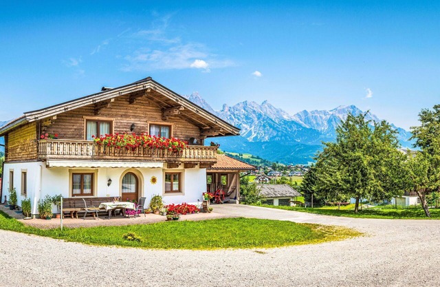 Lovely apartment in villa for 4 guests with TV, balcony and panoramic view