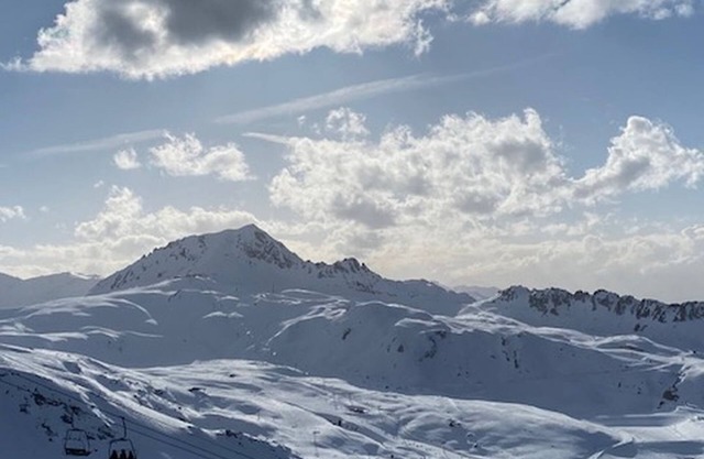 At the foot of the major ski resorts: 3-room apartment.