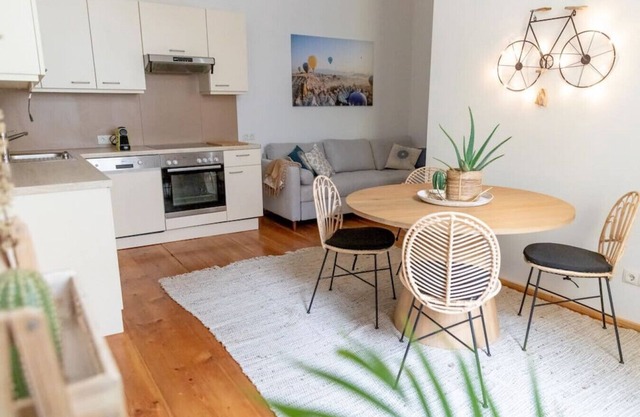 AT VIE 015 Florian 01 046 01 01 A008