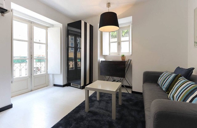 Atalaia · Tailor Made Flat in Central Bairro Alto