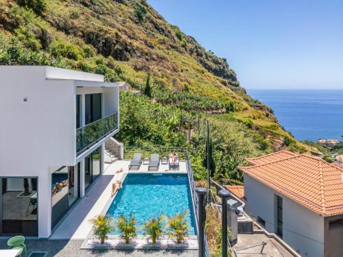 Atlantic Pebble Villa