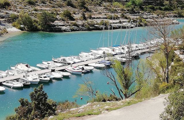 Attached Provencal Villa with Private Pool and panoramic views overlooking lake