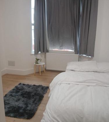 Attractive 3 bed house in London Harrow