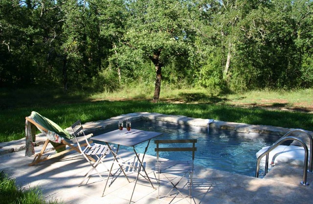 * atypical gite swimming pool garden Le Pigeonnier *