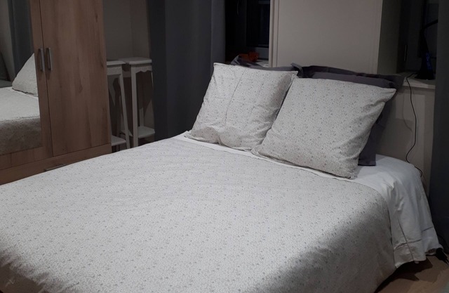 Au Sein D'une Demeure bi Centenaire ,studio de 24 m² Pour Deux Personnes