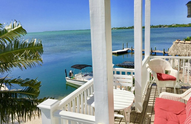 Aug 3-9 Special only 399, Oceanfront Home on Beach, Pool, Kayaks, Bikes, Views!