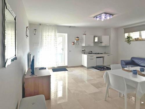 AuGuStea-The Nest of Sannicandro