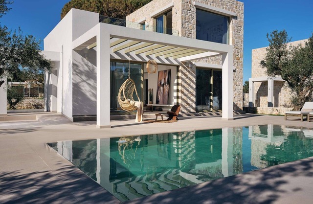 Aura - Two Bedroom Villa, Sleeps 4