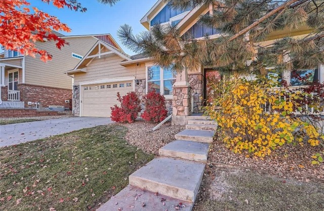 Aurora 4BR Getaway w ~ Tub ~ Crib ~ 15miles to DIA