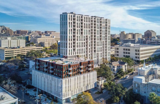 Austin Resort 1BR Suite Friday Check-In