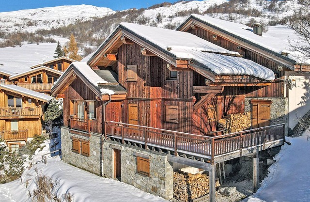 Authentic chalet with sauna and hammam in Saint-Martin-de-Belleville