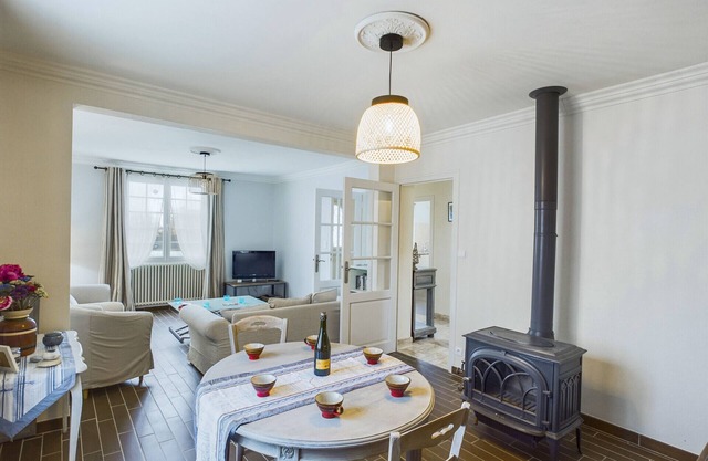 Authentic Breton house for 6 in Plovan