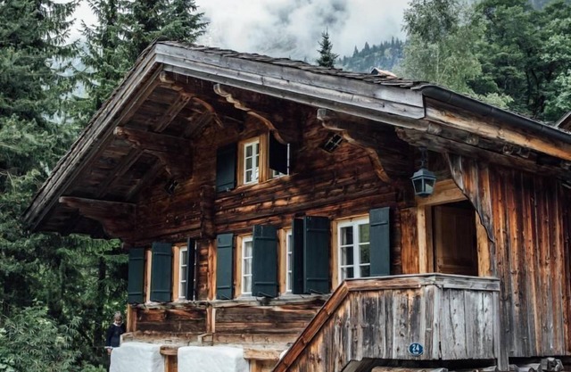 Authentic cosy chalet near Lenk - Gstaad