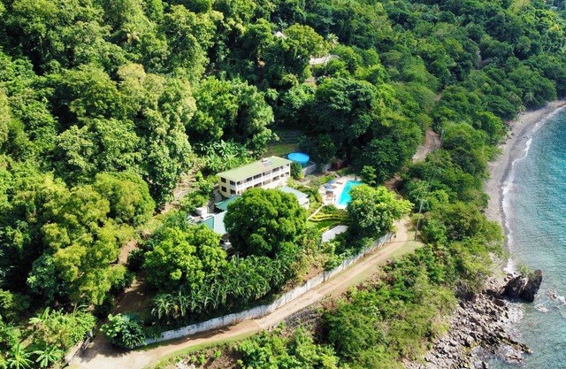 Authentic St. Lucian Experience at Prestigious Villa - Colibri Cottage