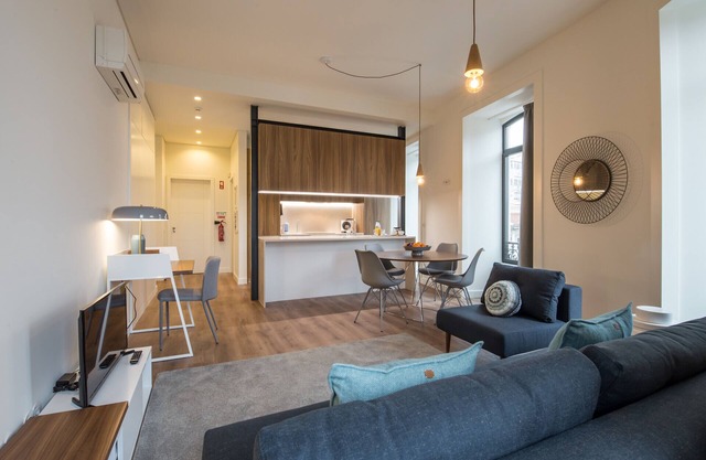 Av. Duque de Loulé flat, Lisbon, TTL326