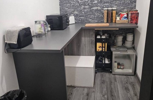 AV Space 2: Group-Friendly Stay Near Anfield Stadium