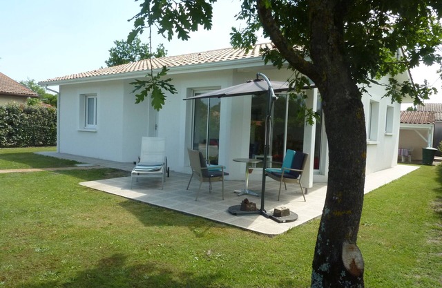 Available August 29-September 3 and September 17-end-October Villa HESTIA Bassin d'Arcachon Sud