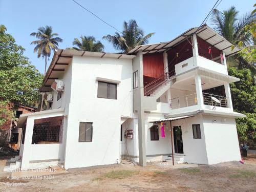 Aviraag Cottage - A beautiful beach side home stay