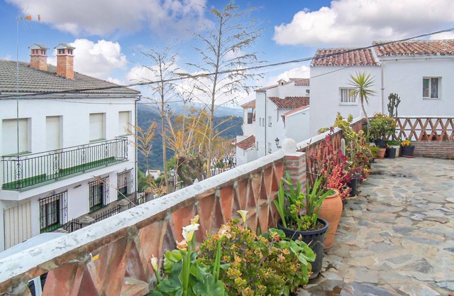 Awesome apartment in Genalguacil