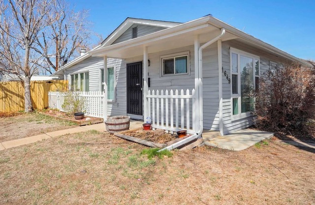 Awesome Azule Abode S