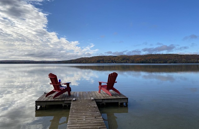 Awesome Deer Lake Cottage 5 minutes from Boyne City for family fun!