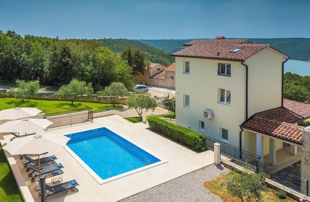 Awesome home in Labin - Rabac