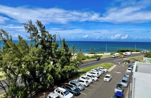 Awesome Seaside Retreat in the Heart of Saint-Denis
