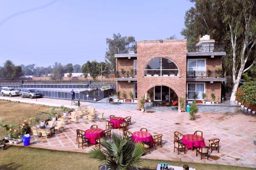 Ayaansh Resort- Westin Sohna Complex 1 - 3 - 4- 7 - BHK