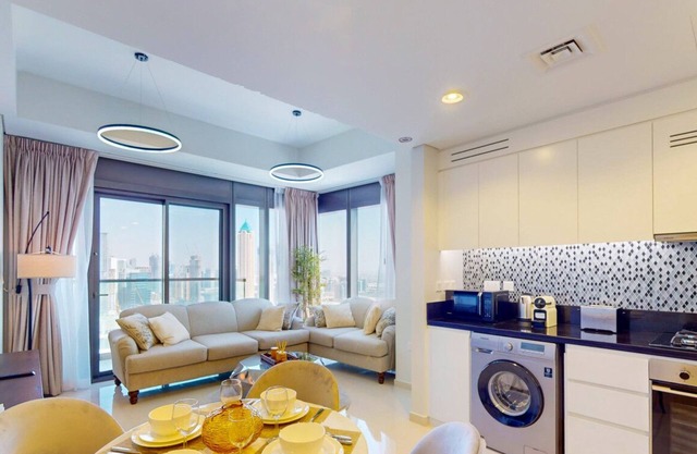 Aykon Tower C - Elegant Three Bed in Business Bay
