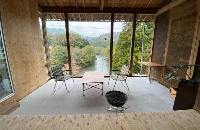 Ayu House ShigaNagahama BBQ space with a panoramic view of the Takatoki River/Nagahama City Shiga
