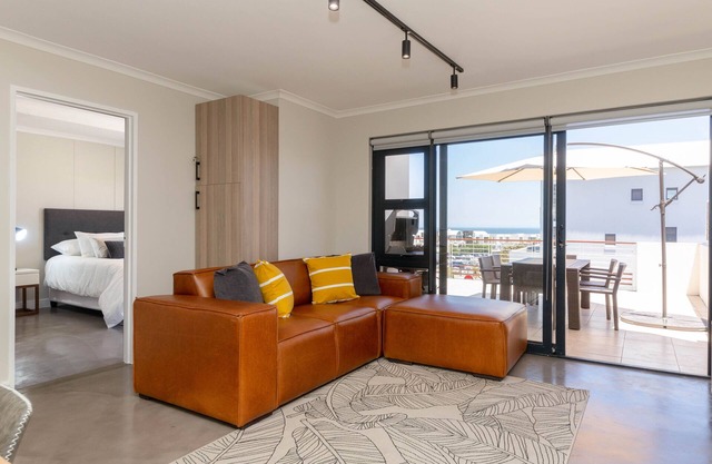 Azure 22 - Loadshedding Free Apartment by HMH