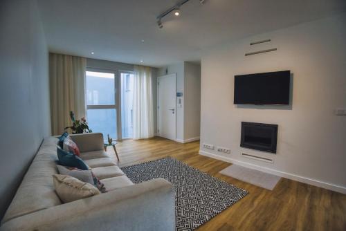 Azure Downtown - Flat 3