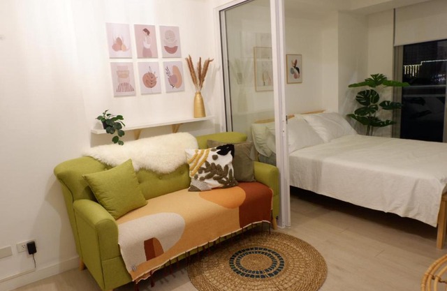 Azure Urban Residences - 1 BR suite w/ balcony.