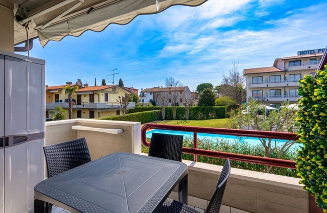 Azzurra Suite - studio apartment with WiFi pool and air conditioning