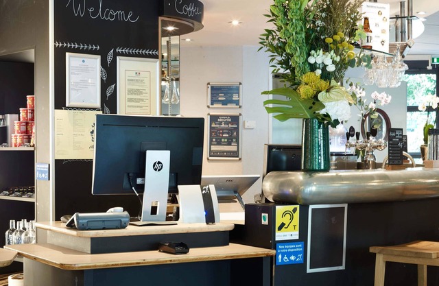 B&B HOTEL Vélizy Est