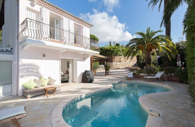 B024 - Magnifique Villa - Piscine - Cannes centre